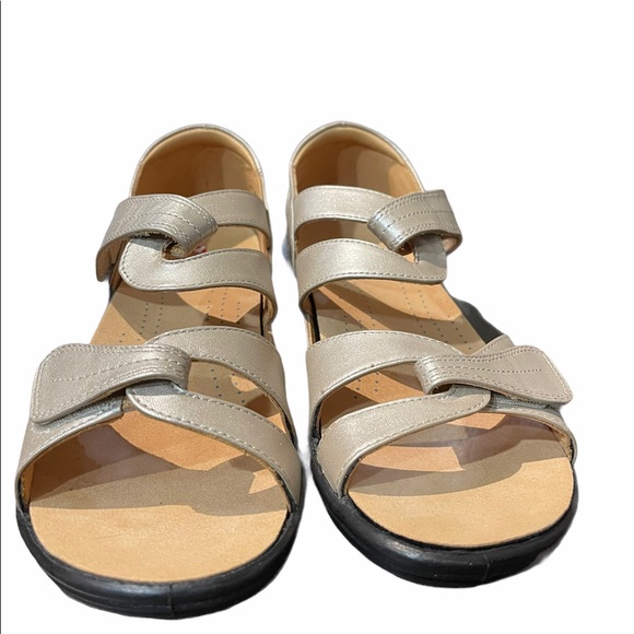 Revere Geneva Champagne Leather closed heel Sandal - Picture 1 of 5